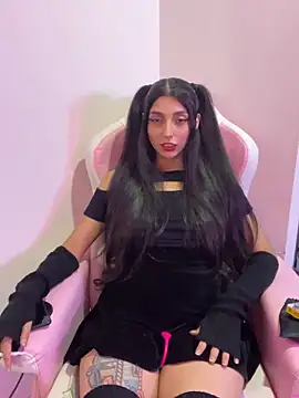 Snapshot of Felicia_smok3 chatting on April 6, 2026, 3:02 am Felicia smok3 online show from April 6, 2026, 3:02 am