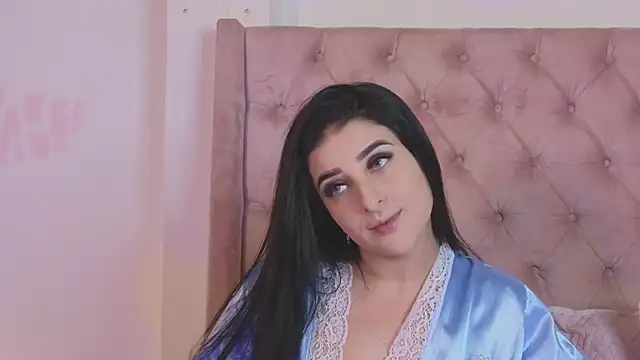 Snapshot of _Linoshka_1 chatting on February 11, 2026, 8:31 pm Linoshka 1 online show from February 11, 2026, 8:31 pm