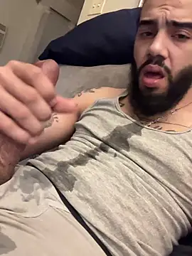 biglongking856 online show from February 4, 2025, 6:36 am