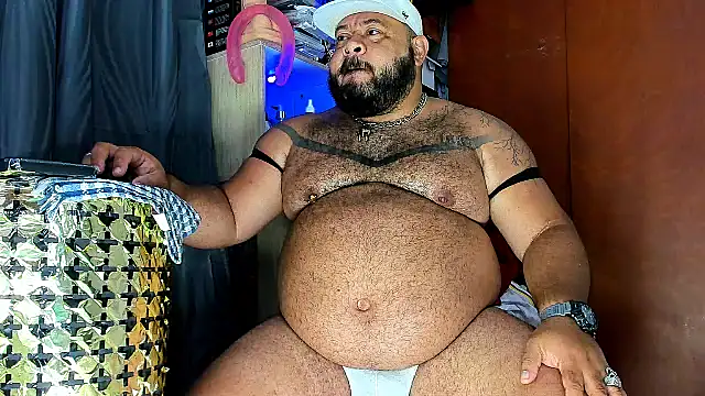 Latino bigcock online show from August 4, 2026, 11:31 pm
