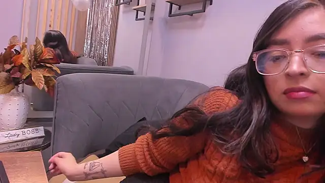 Eva Macalliter online show from December 18, 2025, 3:22 am