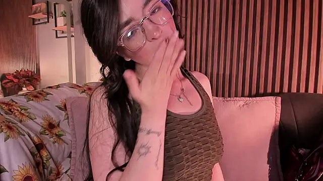Eva Macalliter online show from June 14, 2026, 3:08 am