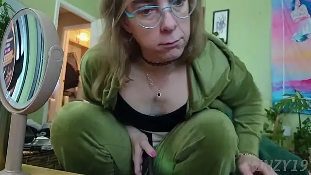 Linzy 19 online show from January 15, 2026, 2:42 pm