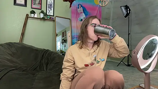 Linzy 19 online show from March 13, 2026, 2:00 pm