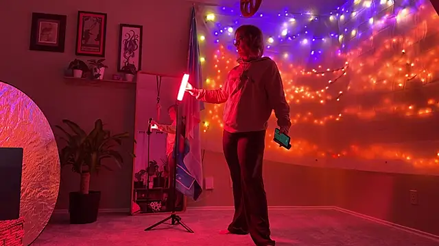 Linzy 19 online show from February 24, 2026, 5:41 am