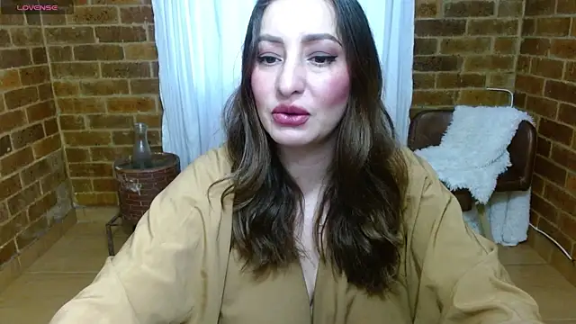 rashellroses22 online show from April 25, 2026, 11:02 am