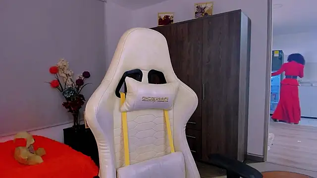 ScarlettMalbec online show from February 27, 2026, 8:30 pm