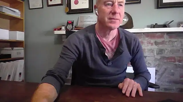 jiggy77777 online show from December 3, 2024, 10:45 pm