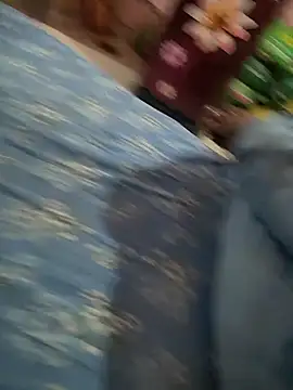 COUPLLE VILLAGE online show from November 27, 2025, 2:45 am