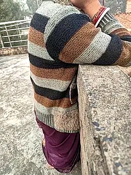 COUPLLE VILLAGE online show from November 21, 2025, 2:54 am