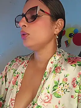 Snapshot of Alizon_1 chatting on July 2, 2026, 7:31 pm Alizon 1 online show from July 2, 2026, 7:31 pm