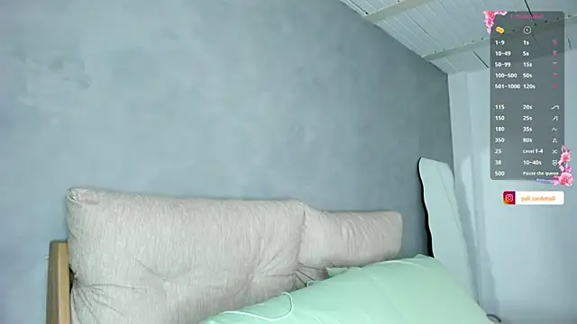 YuliCardona  online show from July 10, 2026, 2:44 am