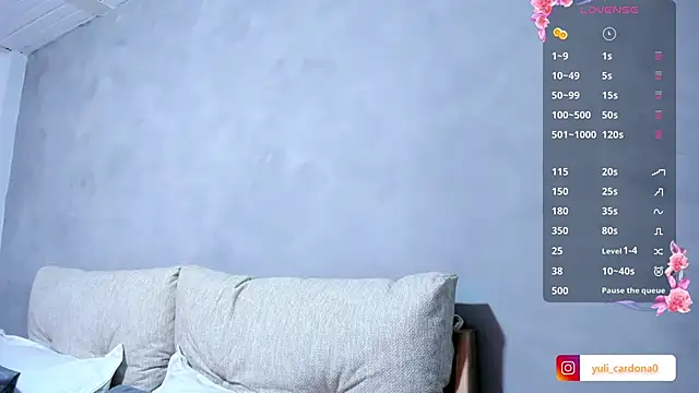 YuliCardona  online show from May 20, 2026, 5:43 pm