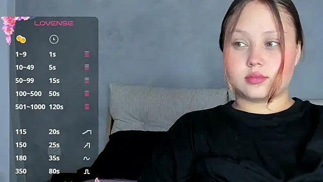YuliCardona  online show from June 10, 2026, 5:03 pm