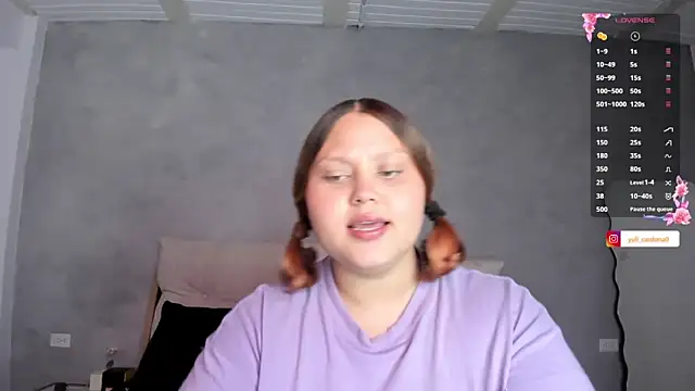 YuliCardona  online show from June 28, 2026, 9:10 pm