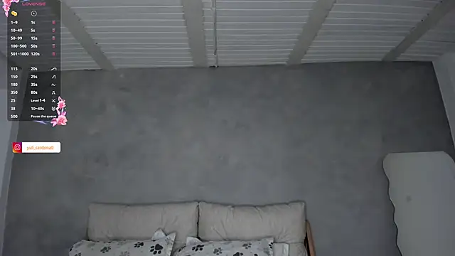 YuliCardona  online show from May 8, 2026, 7:17 pm