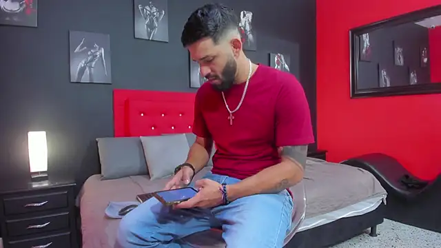 Thiagogomez online show from October 17, 2025, 12:29 pm