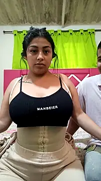 Snapshot of ViolettAndCandy chatting on October 3, 2025, 2:18 pm ViolettAndCandy online show from October 3, 2025, 2:18 pm