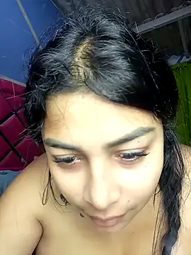 Snapshot of ViolettAndCandy chatting on January 6, 2026, 10:14 pm ViolettAndCandy online show from January 6, 2026, 10:14 pm