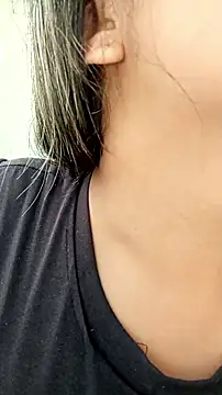 Snapshot of ViolettAndCandy chatting on September 17, 2025, 2:41 pm ViolettAndCandy online show from September 17, 2025, 2:41 pm