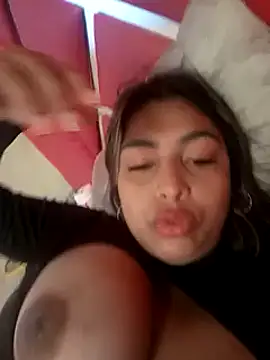 Snapshot of ViolettAndCandy chatting on September 9, 2025, 6:28 pm ViolettAndCandy online show from September 9, 2025, 6:28 pm