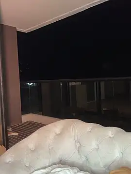 Helenbronwx online show from December 19, 2024, 12:13 am