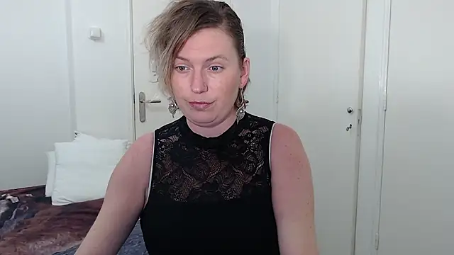 Snapshot of cumfun chatting on February 13, 2026, 1:55 pm cumfun online show from February 13, 2026, 1:55 pm