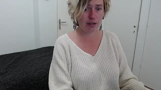 cumfun online show from October 21, 2025, 9:09 am