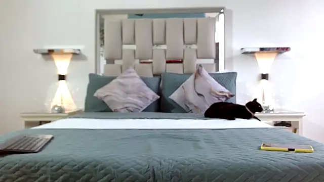 hellen martin online show from March 20, 2025, 5:15 pm