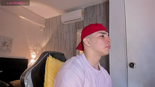 JUANDIAMONDS98 online show from January 12, 2026, 2:02 pm