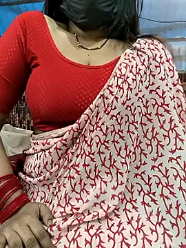 Snapshot of lovely_zara chatting on February 5, 2025, 12:38 pm lovely zara online show from February 5, 2025, 12:38 pm