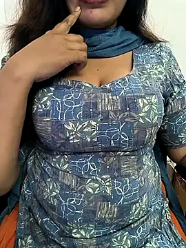 Snapshot of lovely_zara chatting on October 1, 2025, 6:56 pm lovely zara online show from October 1, 2025, 6:56 pm