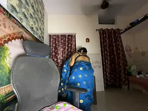 JASMINE1122 online show from September 26, 2025, 4:14 pm