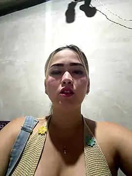 Danielavegax online show from November 16, 2025, 4:50 am