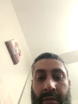 Snapshot of Lun4chuut chatting on February 20, 2026, 8:11 pm Lun4chuut online show from February 20, 2026, 8:11 pm