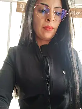 Astrid-- online show from November 28, 2025, 7:58 pm