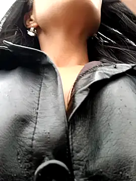 Astrid-- online show from February 12, 2025, 8:50 pm