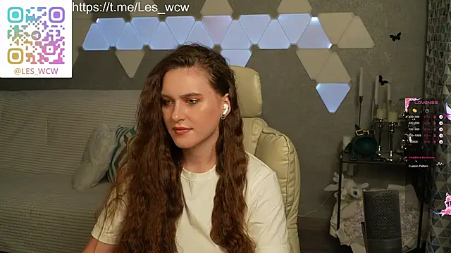 HarleyDeess online show from November 5, 2025, 8:56 pm