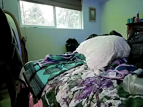 Snapshot of HandsumHungDaddy chatting on January 6, 2026, 5:06 pm HandsumHungDaddy online show from January 6, 2026, 5:06 pm