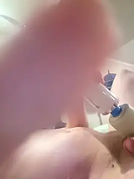 Travislovescum online show from February 9, 2026, 5:49 am