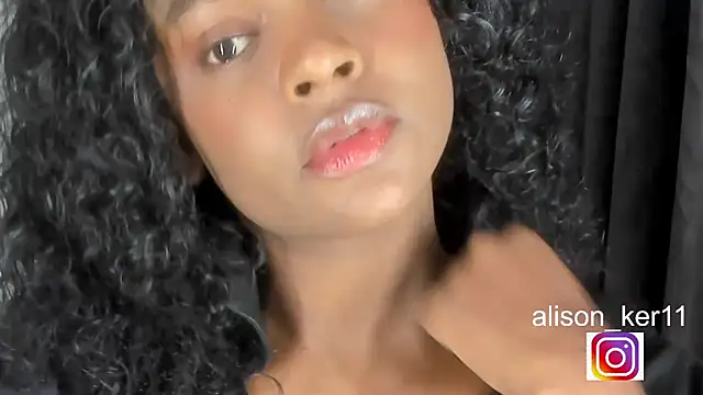 alison-ker3 online show from February 6, 2026, 10:33 am