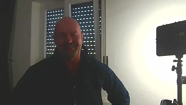 Snapshot of ManlyPrisonGuy chatting on July 16, 2026, 2:14 pm ManlyPrisonGuy online show from July 16, 2026, 2:14 pm
