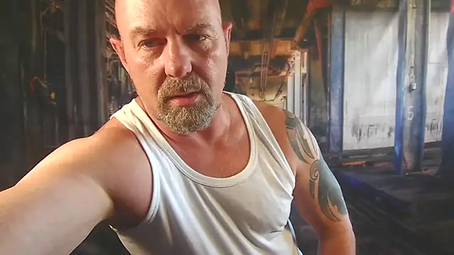 ManlyPrisonGuy online show from June 18, 2026, 2:22 pm