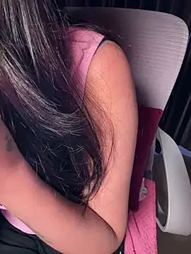 sexy-simmy online show from July 17, 2026, 7:00 pm