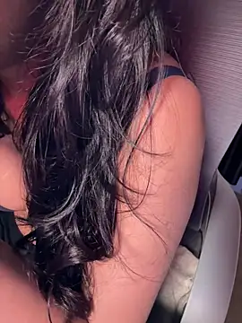 sexy-simmy online show from June 12, 2026, 7:11 pm