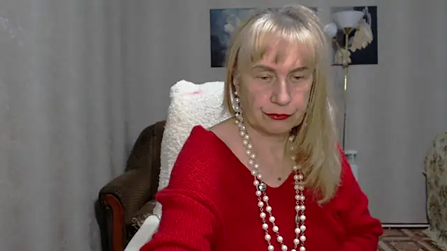 Snapshot of koroleva70 chatting on October 1, 2025, 5:17 pm koroleva70 online show from October 1, 2025, 5:17 pm