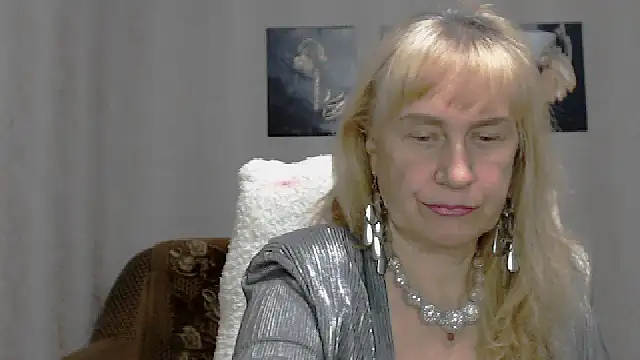 Snapshot of koroleva70 chatting on September 29, 2025, 5:51 pm koroleva70 online show from September 29, 2025, 5:51 pm