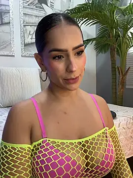 Mau White online show from February 10, 2026, 7:02 pm