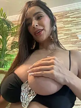 Mau White online show from July 22, 2026, 10:12 pm