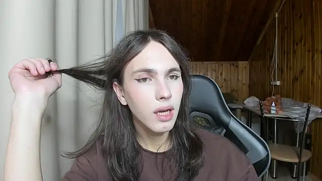 fcherthth online show from December 19, 2024, 10:32 pm